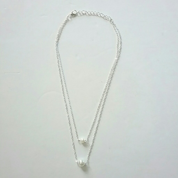 💕4/$25💕Double Layer Silver Pearl Necklace - Picture 5 of 8